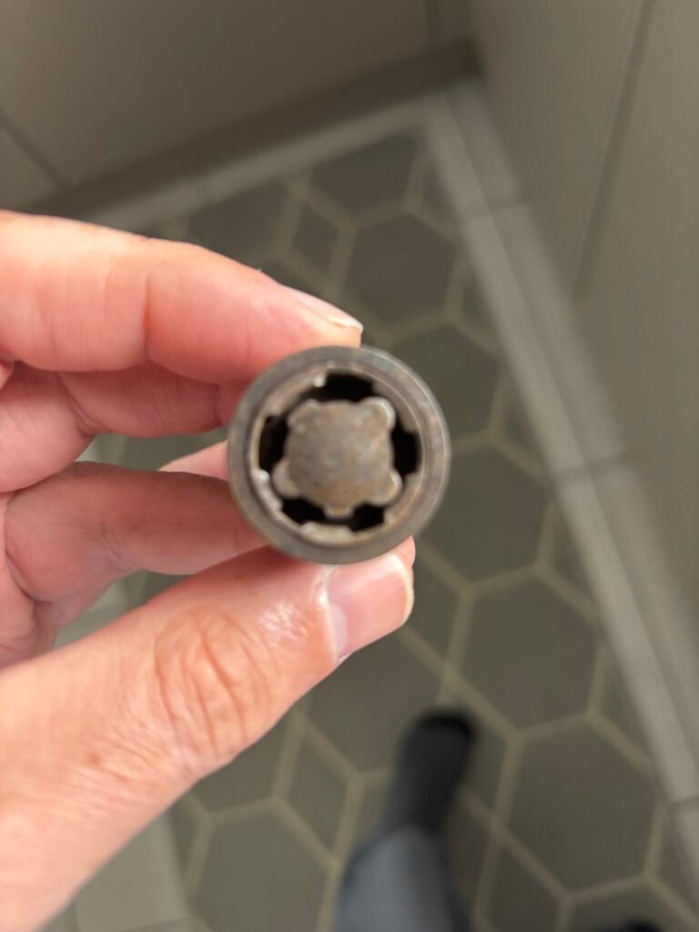 Porsche Panamera 2015 wheel locking nut key replacement