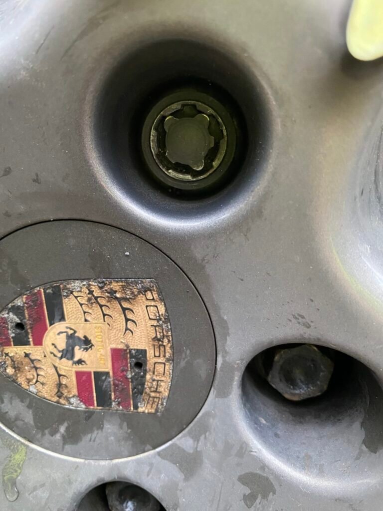 Porsche Cayenne locking wheel nut