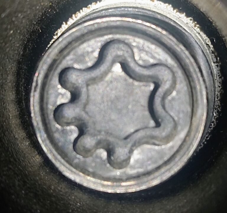 Porsche Macan ev wheel locking nut