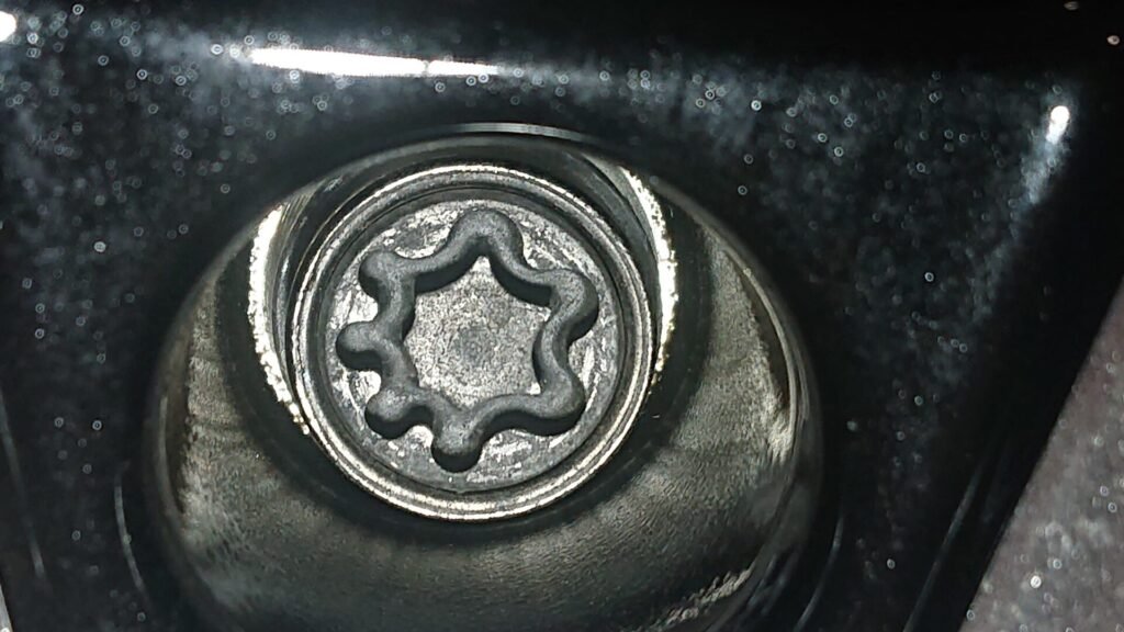 Porsche Macan EV wheel lock key code