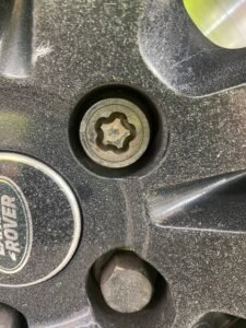 RANGE ROVER SPORT wheel locking key