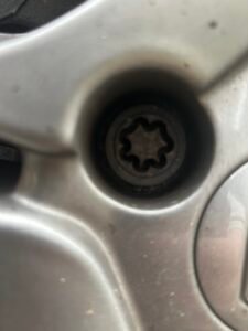 Renault Clio GT line wheel locking nut key replacement