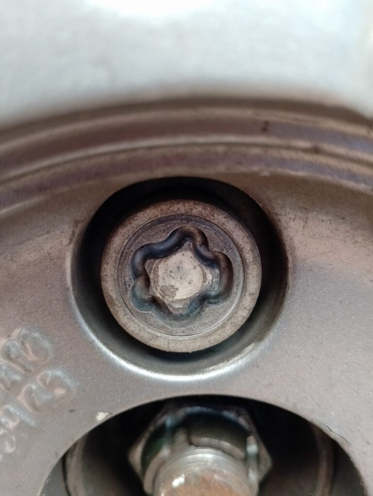 Renault Clio Tomtom wheel locking nut key replacement
