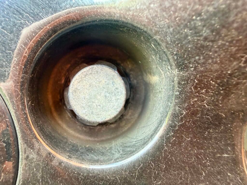 Renault Captur wheel locking nut key replacement