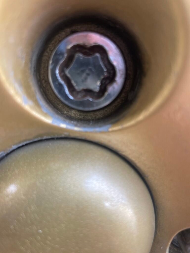 Renault Clio wheel locking nut key replacement