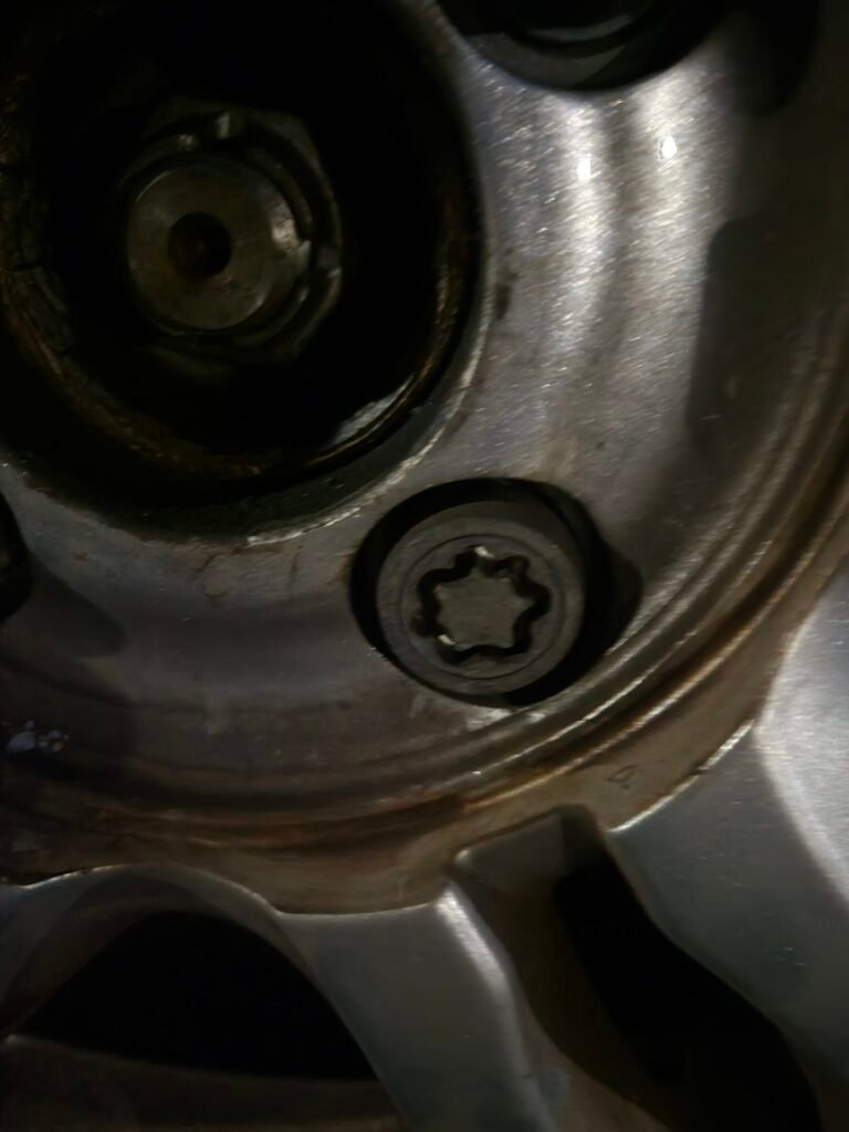 Renault Clio wheel locking nut key replacement