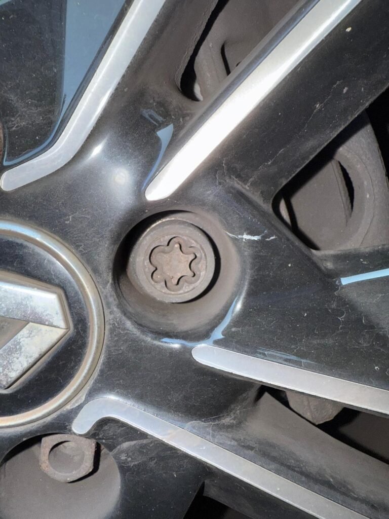 Renault Clio wheel locking nut key replacement