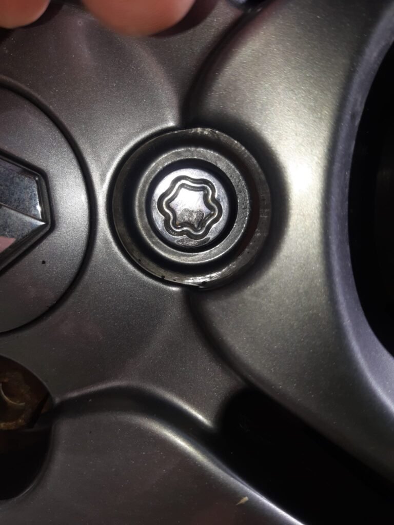 Renault Clio wheel locking nut key replacement