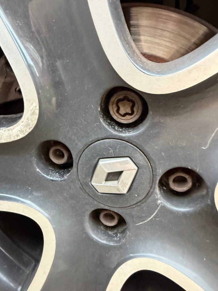 Renault Clio wheel locking nut key replacement
