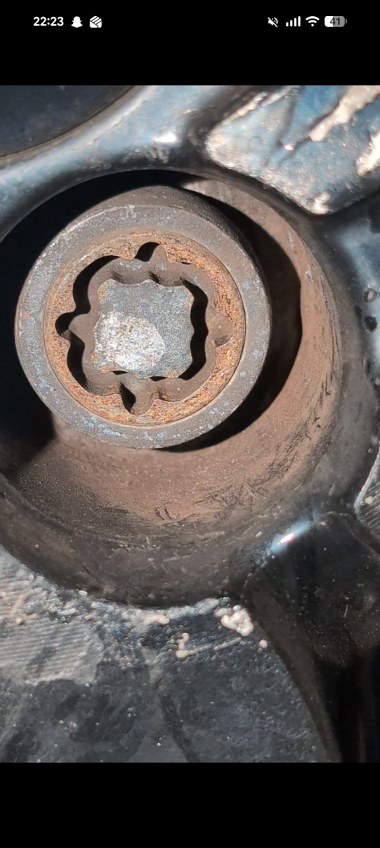 Renault Clio wheel locking nut key replacement