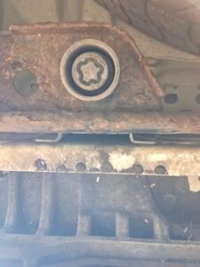 Renault Trafic Business + wheel locking nut key replacement