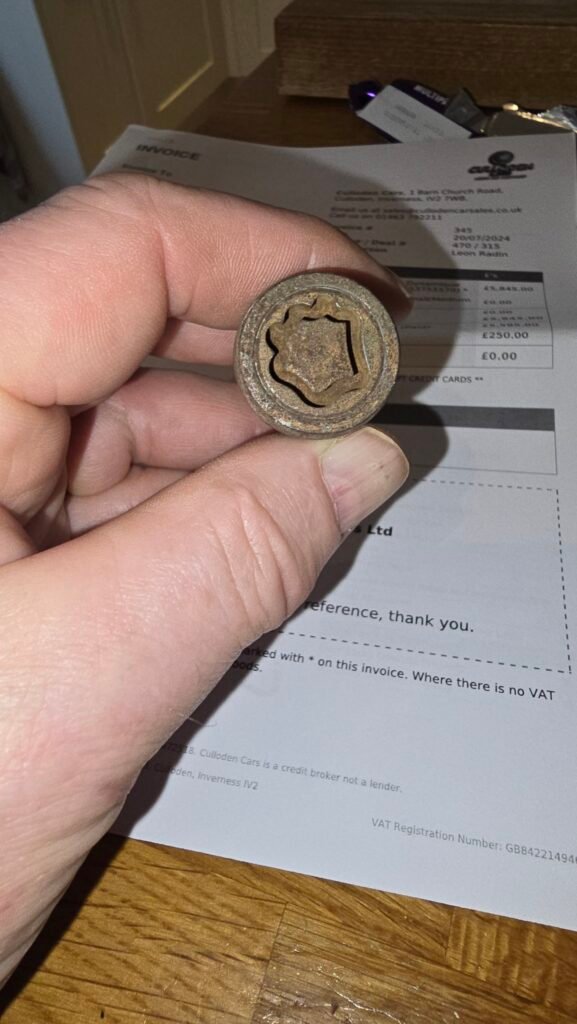 Renault Clio wheel locking key