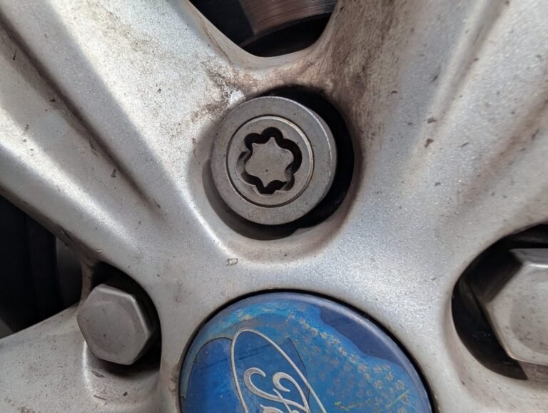S-max Ford wheel locking nut key replacement