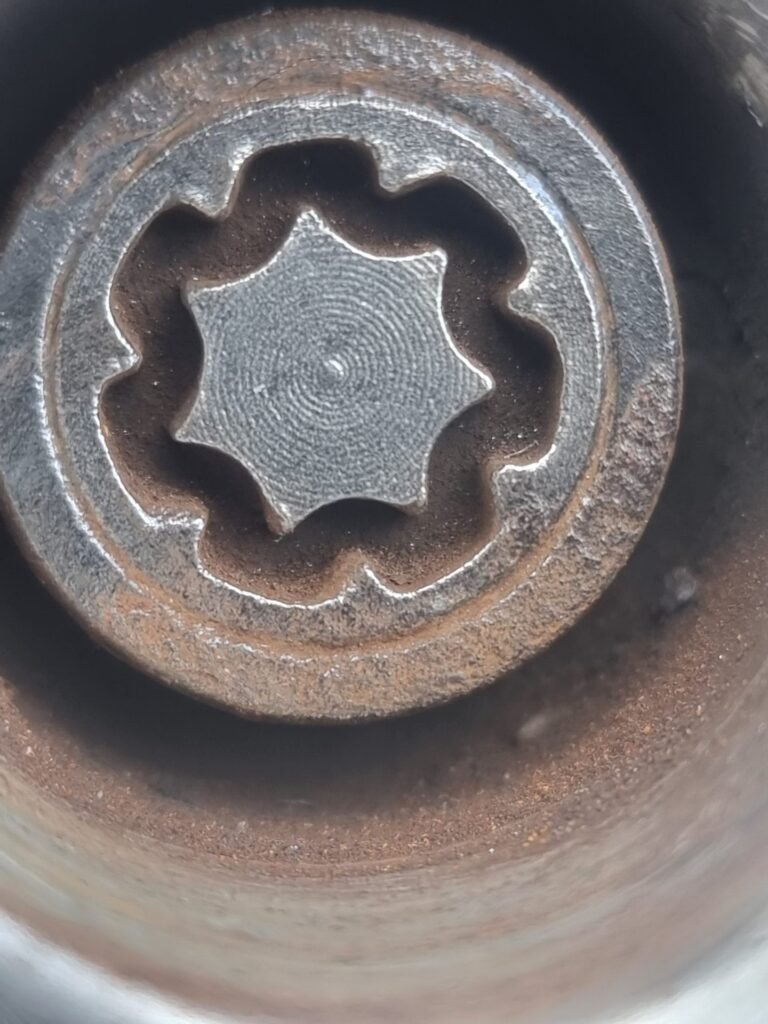 Saab 9-3 2.0t (2009, 175 bhp, Vector trim) wheel locking nut key replacement
