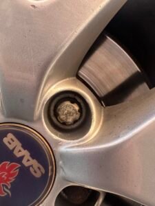 Saab 9-3 aero wheel locking nut key replacement