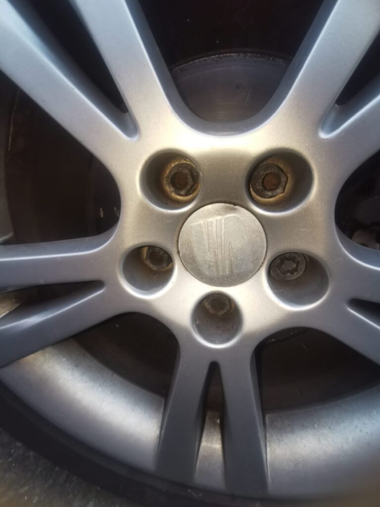 Seat Ibiza IBIZA Ibiza SE Copa wheel locking nut key replacement
