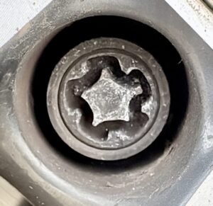 Seat Alhambra 2018 wheel locking nut key replacement