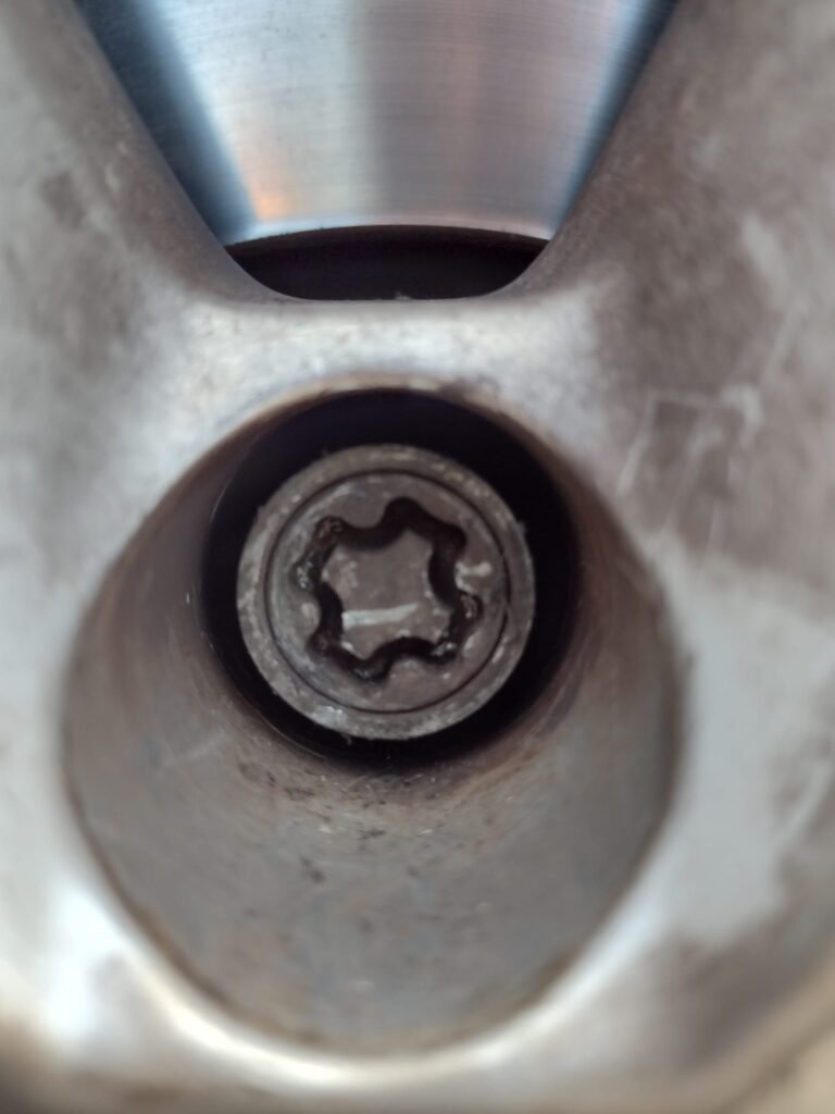SEAT Alhambra wheel locking nut key replacement