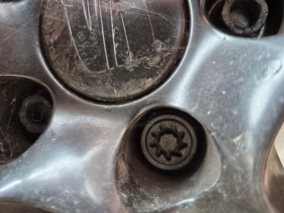 Seat Ibiza wheel locking nut key replacement