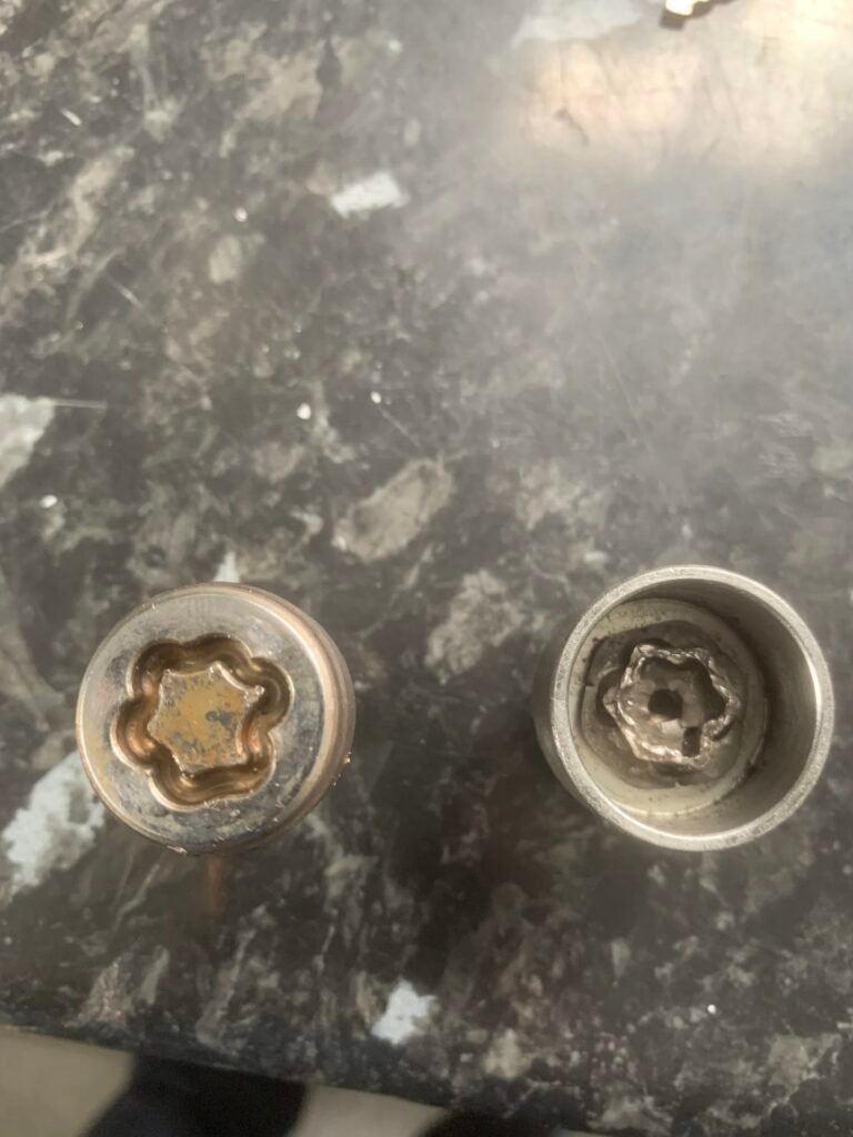 Seat Leon wheel locking nut key replacement