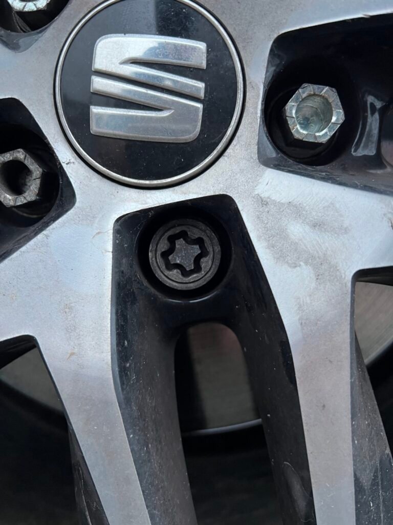 Seat Ibiza mk5 locking wheel nut key
