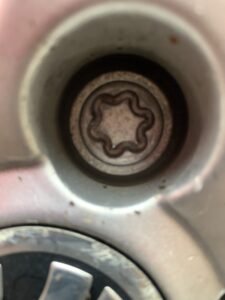 Skoda Fabia wheel locking nut key replacement
