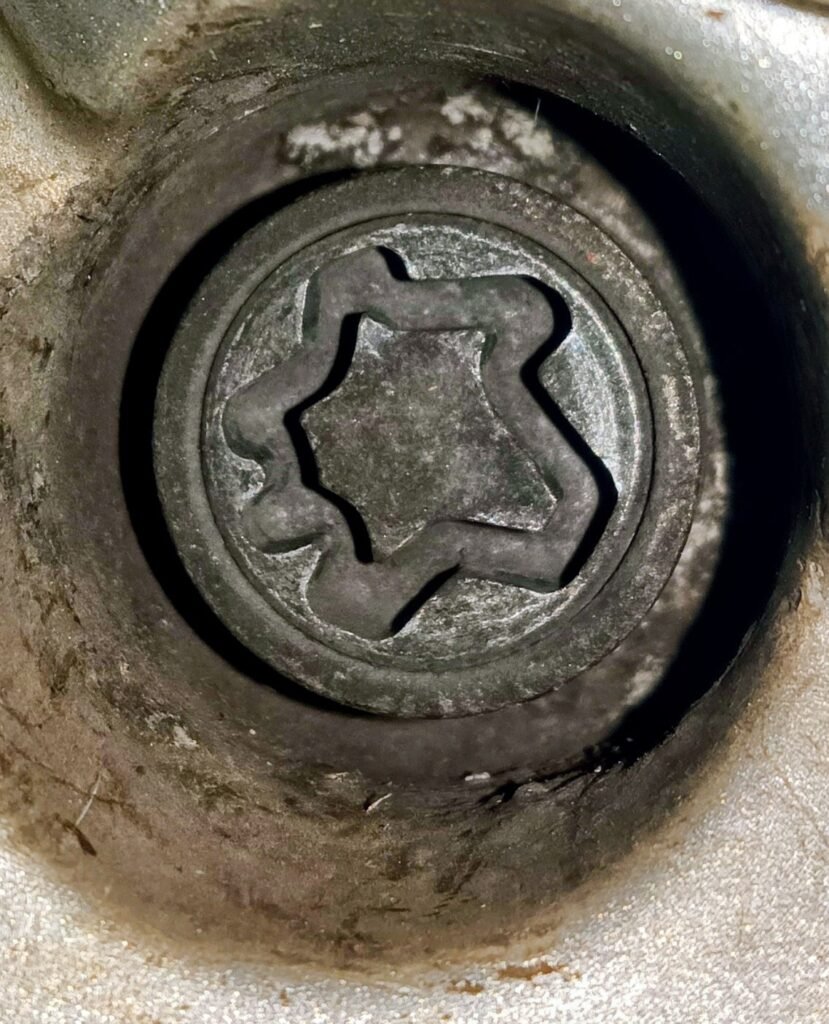 Skoda Fabia wheel locking nut key replacement