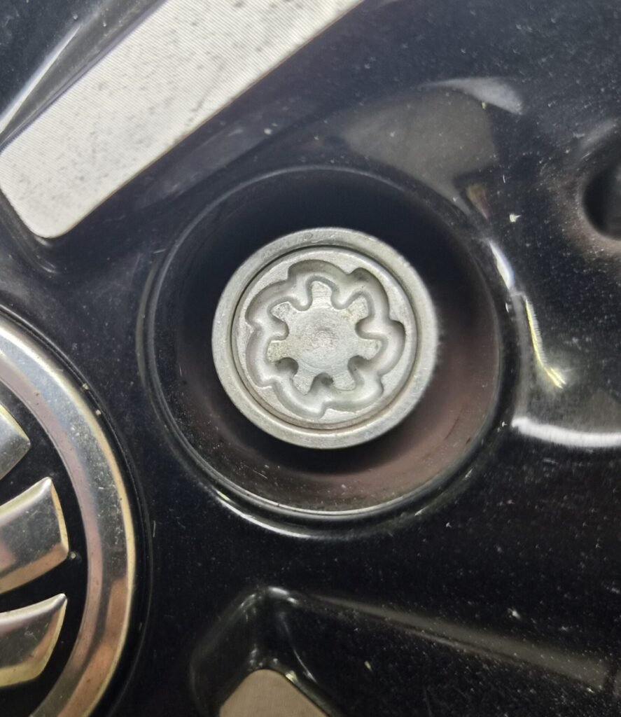 Skoda Kamiq wheel locking nut key replacement