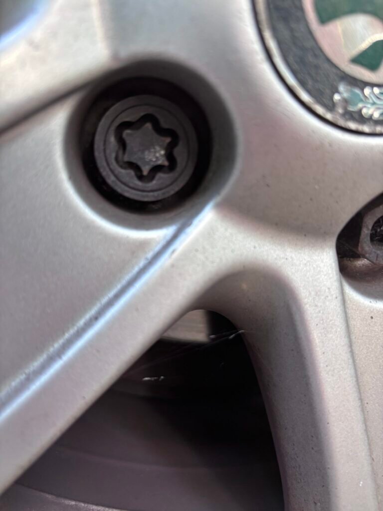 Skoda Octavia wheel locking nut key replacement