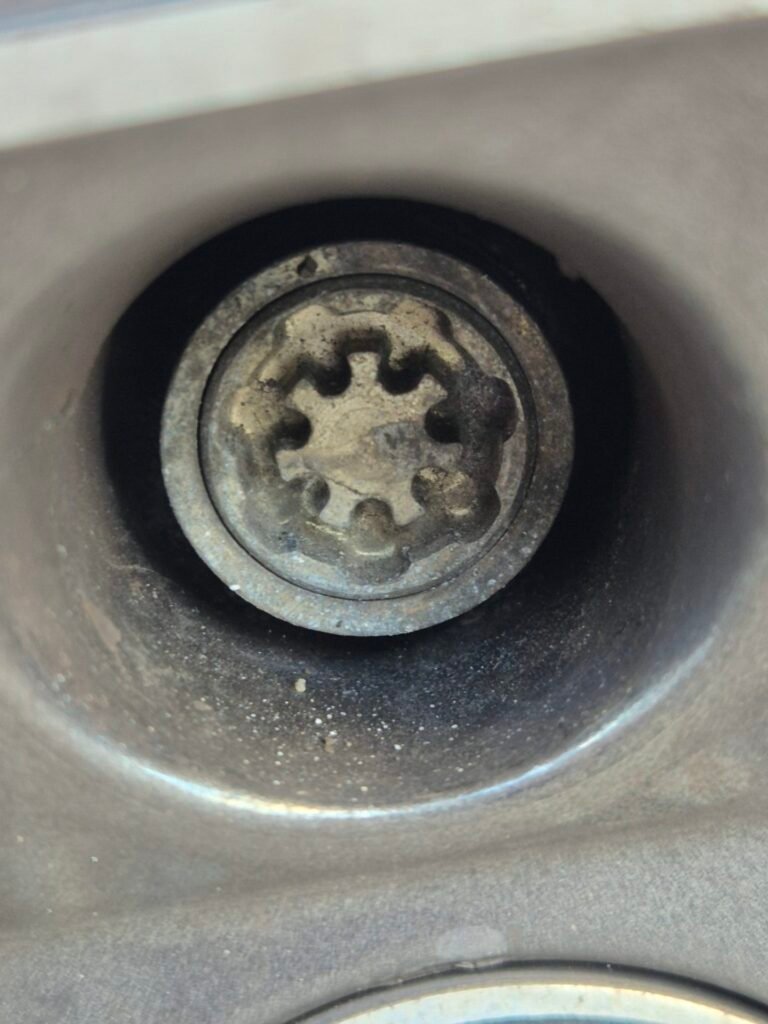 Skoda Octavia wheel locking nut key replacement