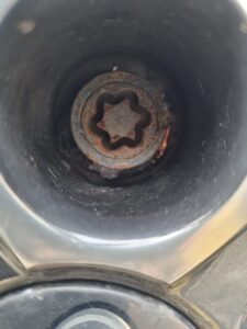 Ssangyong Turismo wheel locking nut key replacement