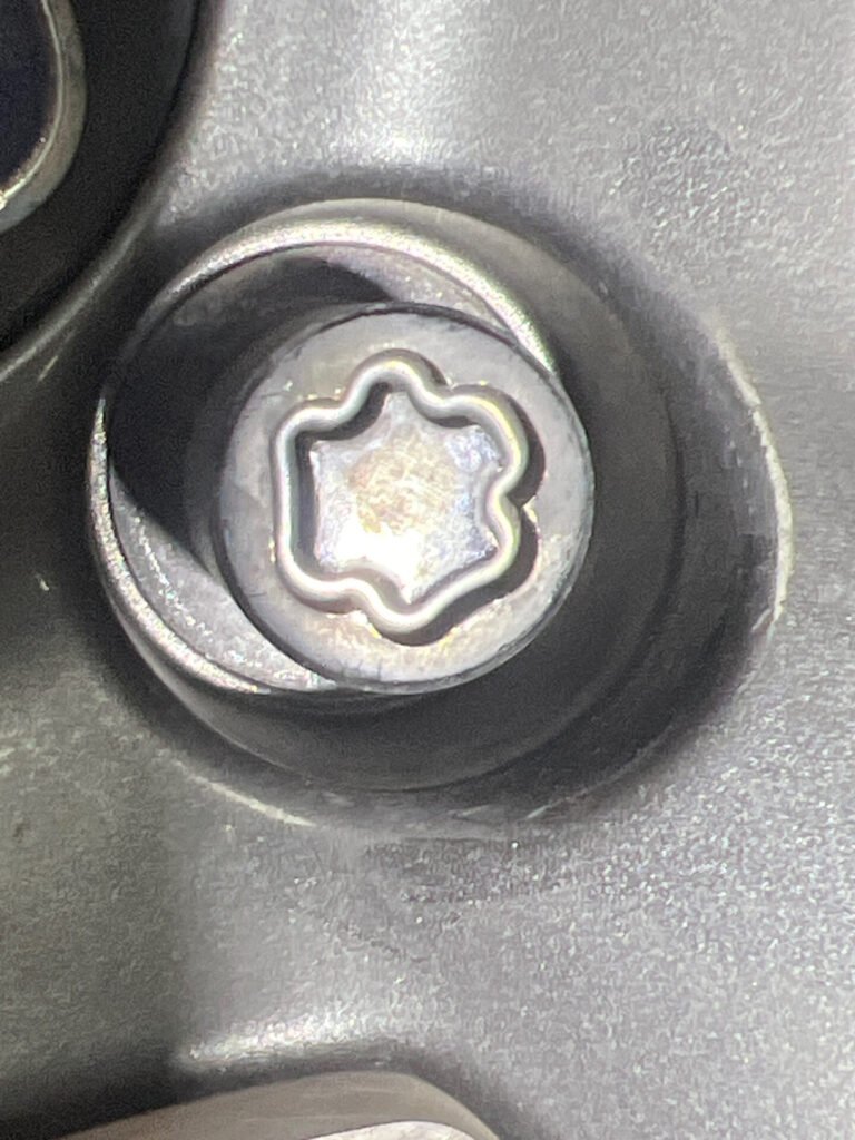 subaru crosstrek locking wheel nut key