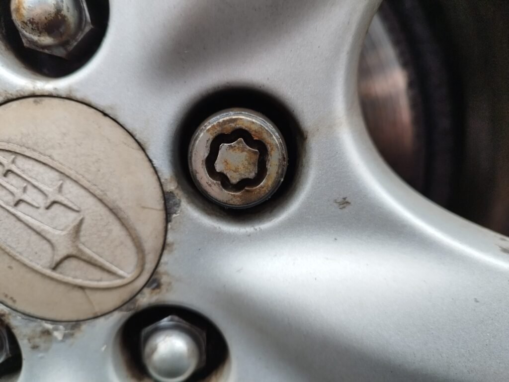Subaru Impreza wheel lock key code