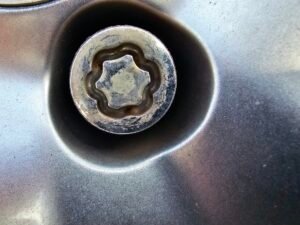 Subaru Outback wheel nut key replacement