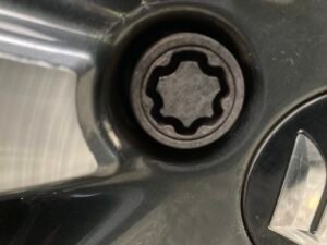 Suzuki Swift wheel locking nut key replacement
