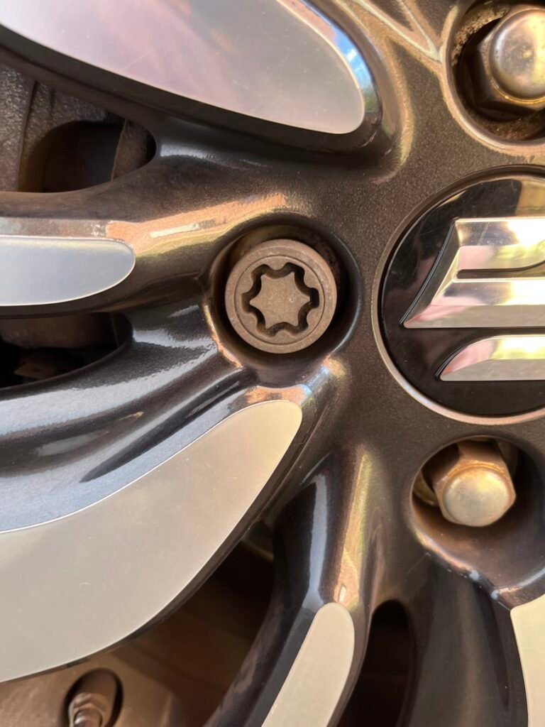 Suzuki Swift wheel locking nut key replacement