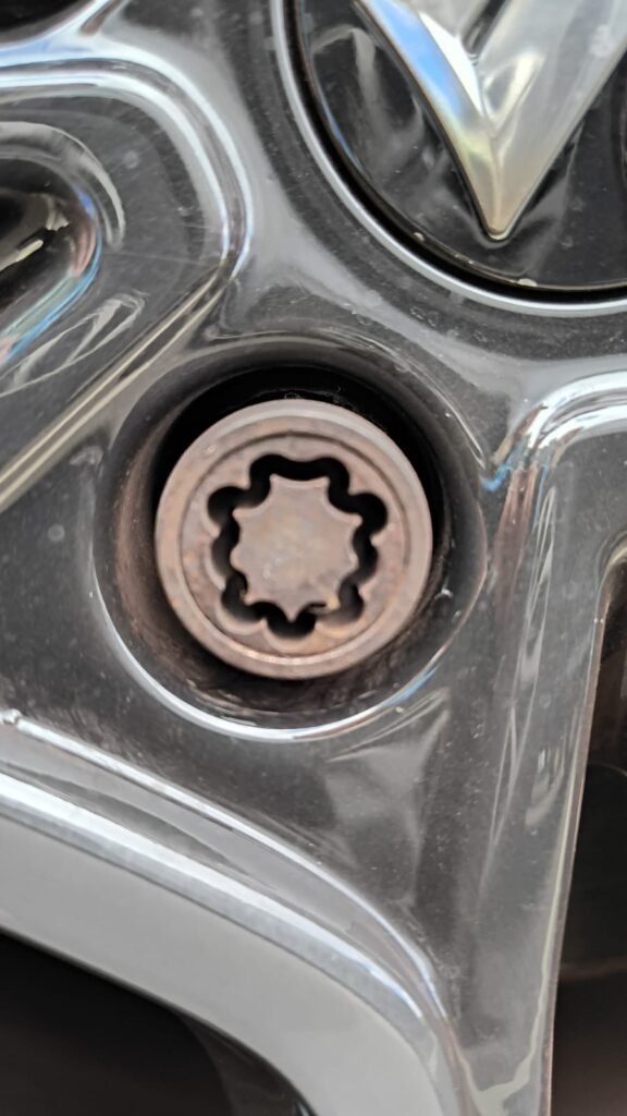 Suzuki Swift sport 2019 wheel locking nut key replacement