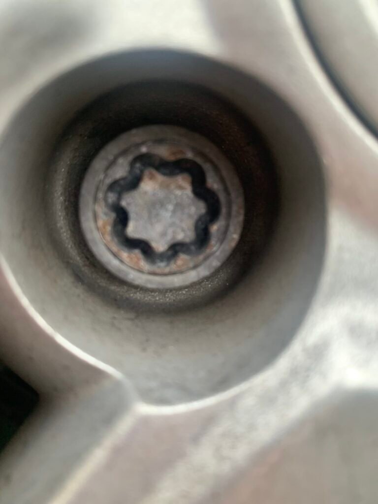 Tivoli EX wheel locking nut key replacement
