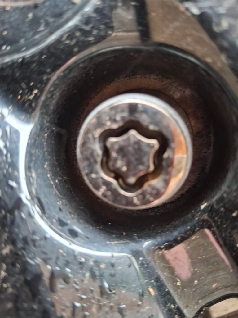 Toyota CHR GR Sport 2022 wheel locking nut key replacement