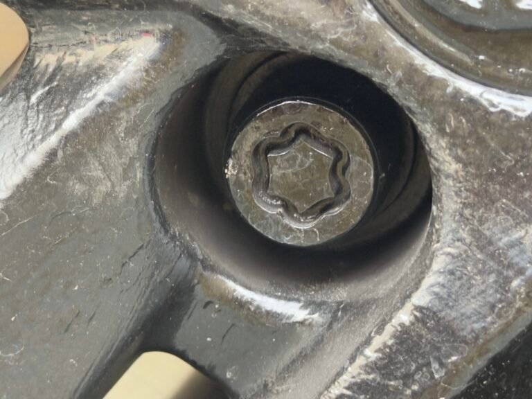 Toyota Corolla wheel locking nut key replacement