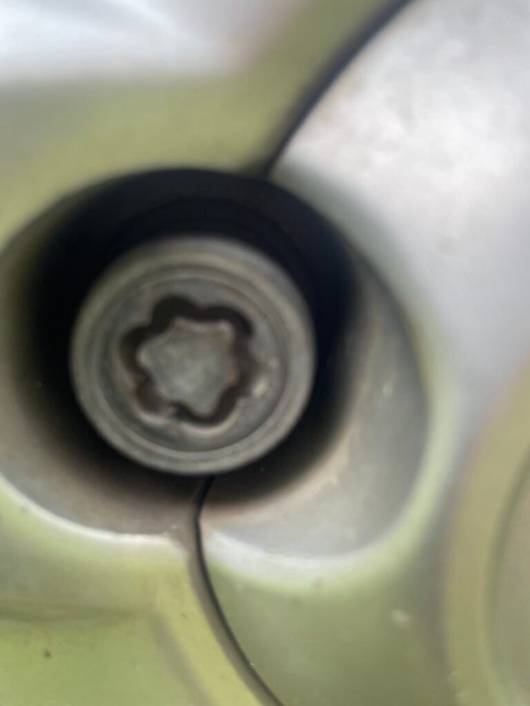 Toyota Rav4 wheel locking nut key replacement