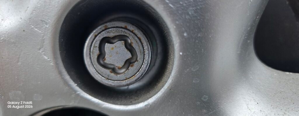 Toyota Rav4 wheel locking nut key replacement