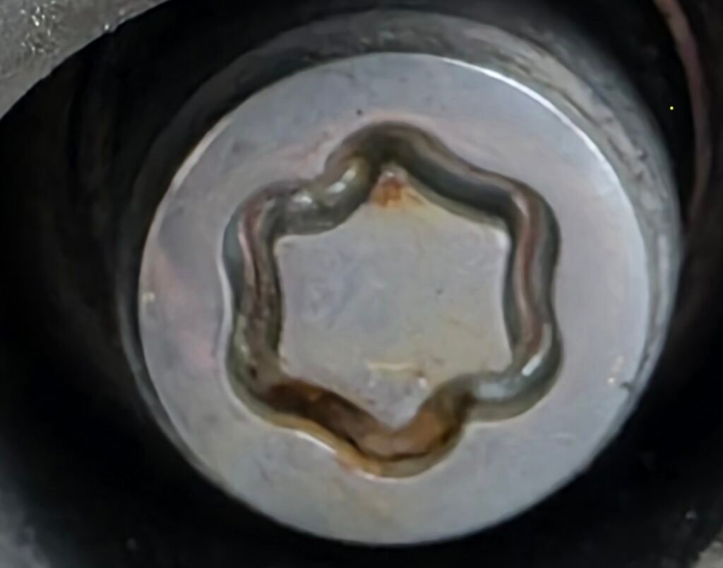 Toyota Rav4 wheel locking nut key replacement