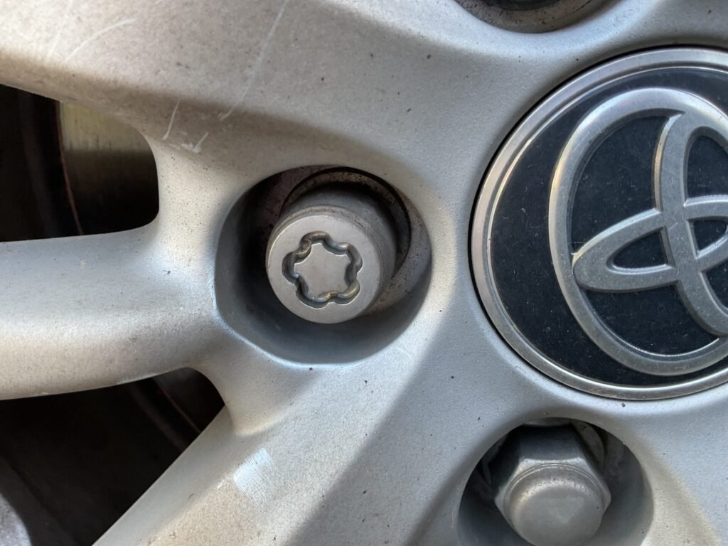 Toyota Yaris Cross wheel locking nut key replacement