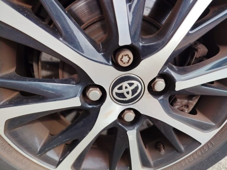 Toyota Yaris - Hybrid wheel locking nut key replacement