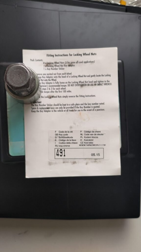 Toyota Auris 2016 wheel lock key code
