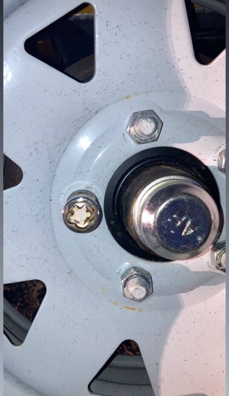 Trailer Trailer wheel locking nut key replacement