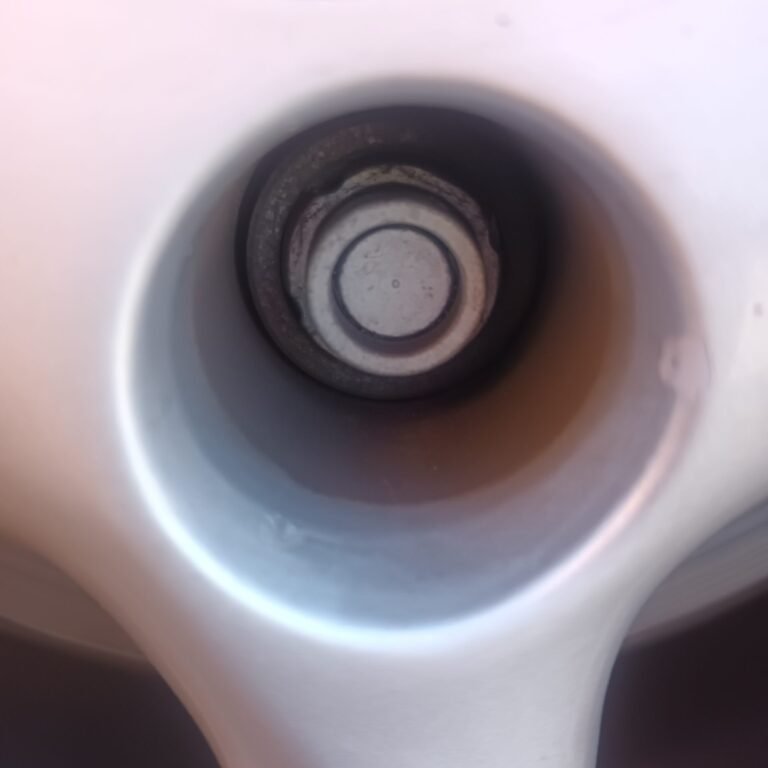 Vahuall Corsa wheel locking nut key replacement