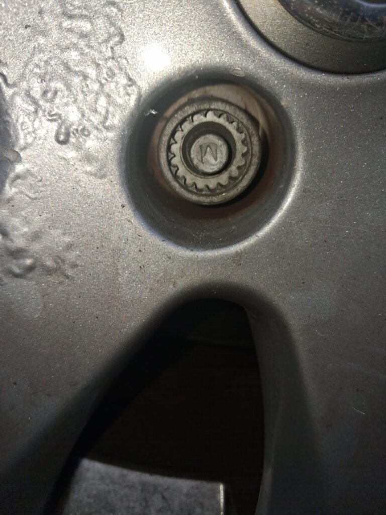 Vauxhall Astra wheel locking nut key replacement