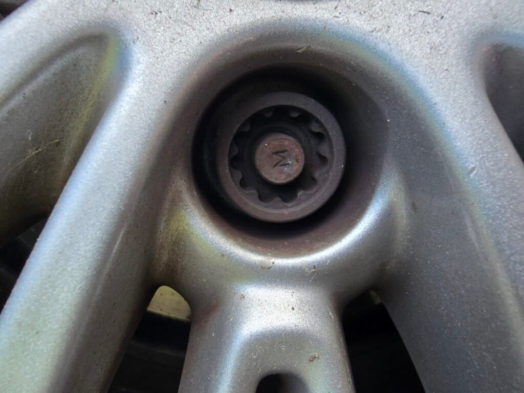 Vauxhall Astra wheel locking nut key replacement